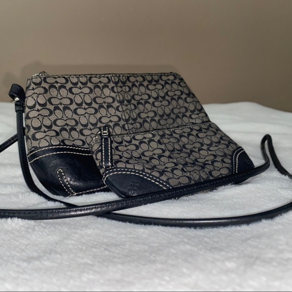 COACH coin purse - Picture 2 of 4